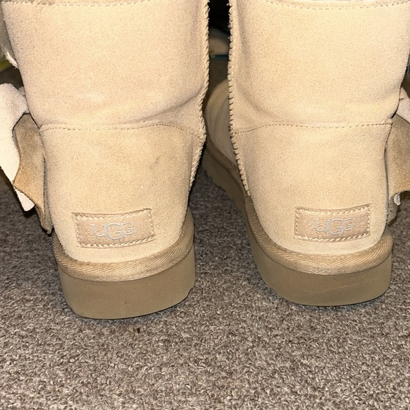 Ugg Classic Mini Two Tone Bow Suede Boots 9 US - Picture 6 of 10